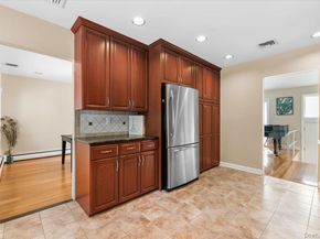 32 Middle Lane, Jericho NY 11753