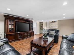32 Middle Lane, Jericho NY 11753