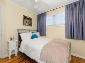 10 Darnley Place, Huntington Station NY 11746