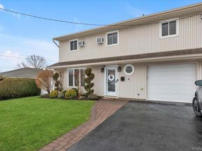 6 Cedar Drive E, Plainview NY 11803