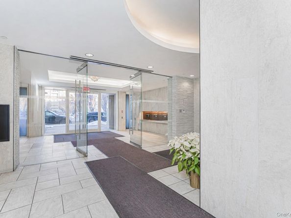 50 Oceana Drive W 3D, Brooklyn NY 11235