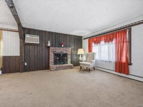 342 9th Street, West Babylon NY 11704