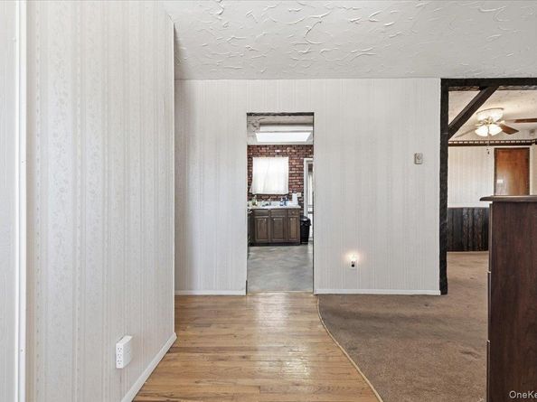 342 9th Street, West Babylon NY 11704