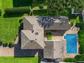 33 Fairlawn Lane, Centereach NY 11720