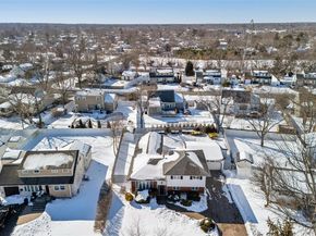 33 Fairlawn Lane, Centereach NY 11720