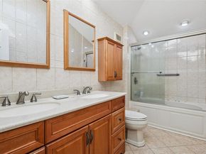 33 Fairlawn Lane, Centereach NY 11720