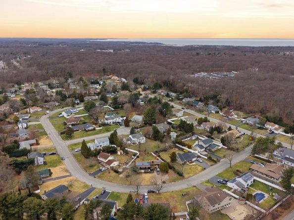 25 Haskel Lane, Stony Brook NY 11790