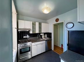 22424 Union Turnpike 4A, Oakland Gardens NY 11364