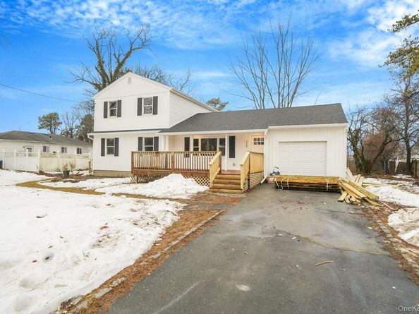 1730 Heckscher Avenue, Bay Shore NY 11706