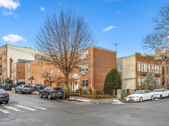 2504 42nd Street, Astoria NY 11103