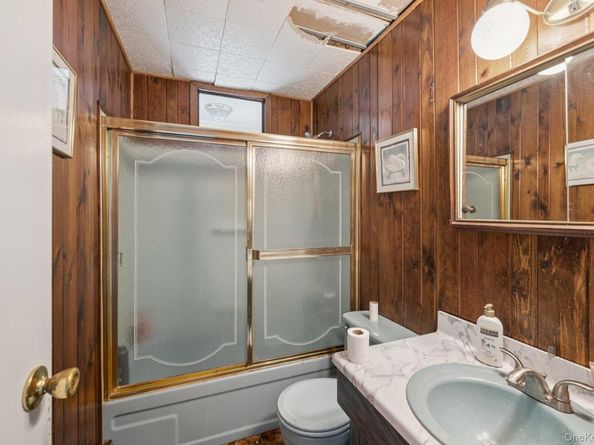 182 Evergreen Avenue, Brentwood NY 11717