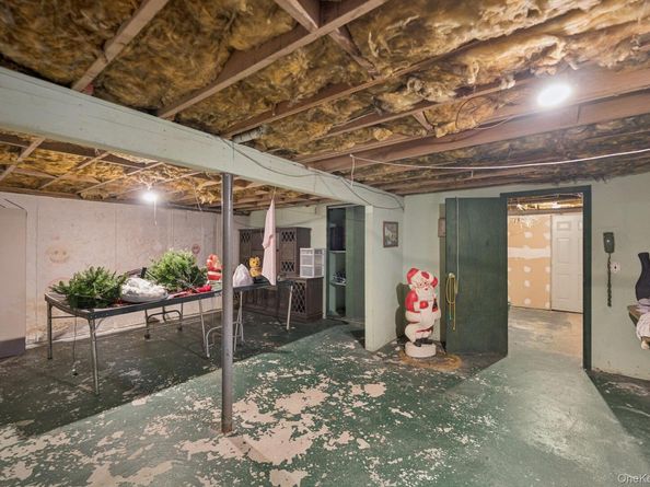 182 Evergreen Avenue, Brentwood NY 11717