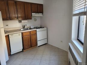 43-25 Douglaston Parkway 4J, Douglaston NY 11363