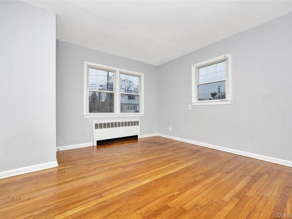 842 Brook Street, West Babylon NY 11704