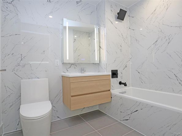 15002 Northern Boulevard 4B, Flushing NY 11354