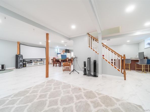 157 Evans Avenue, Albertson NY 11507