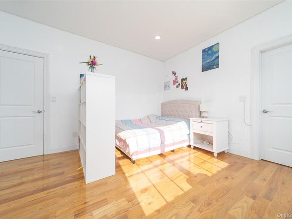 157 Evans Avenue, Albertson NY 11507