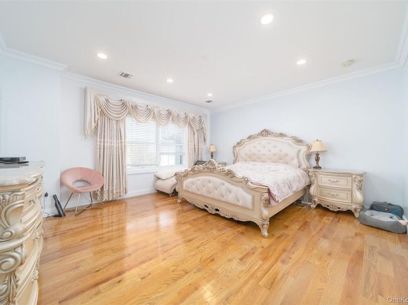 157 Evans Avenue, Albertson NY 11507