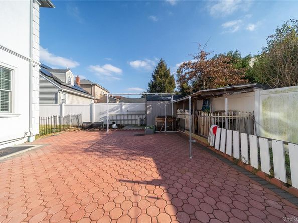 157 Evans Avenue, Albertson NY 11507