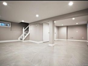 19456 114th Road, Saint Albans NY 11412