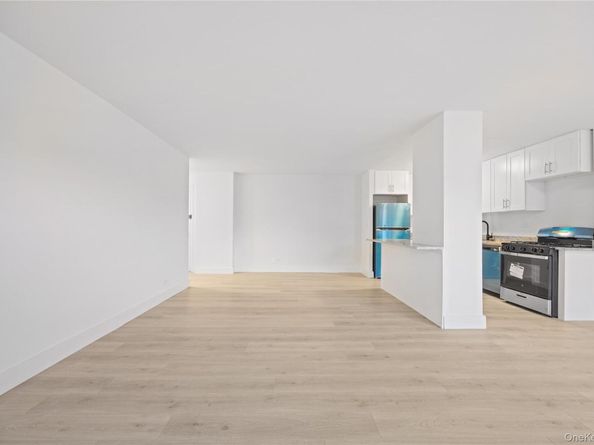 2550 Olinville Avenue 4F, Bronx NY 10467