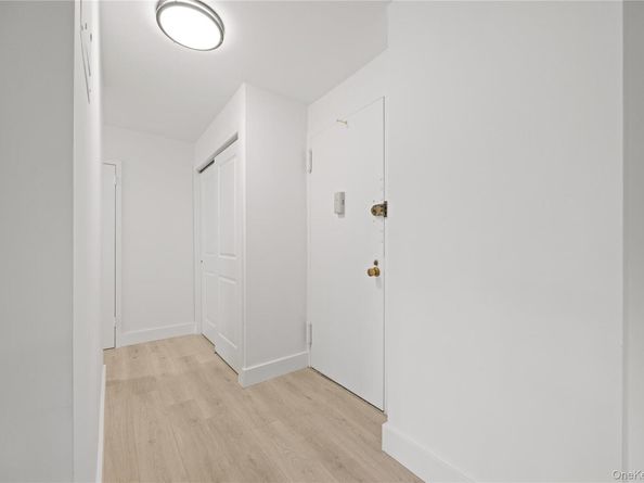 2550 Olinville Avenue 4F, Bronx NY 10467