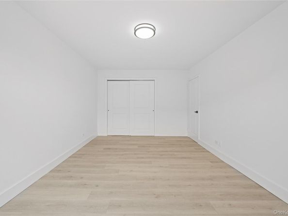 2550 Olinville Avenue 4F, Bronx NY 10467