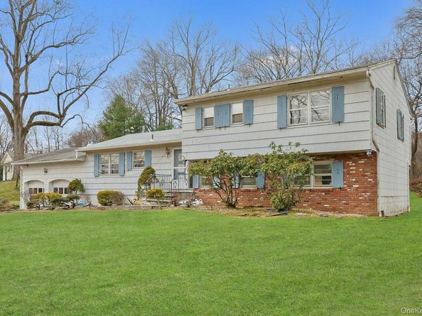 14 Aspen Way, Thornwood NY 10594