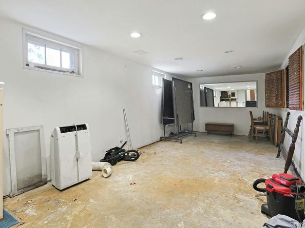 14 Aspen Way, Thornwood NY 10594