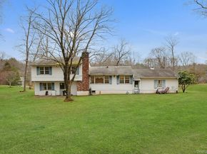 14 Aspen Way, Thornwood NY 10594