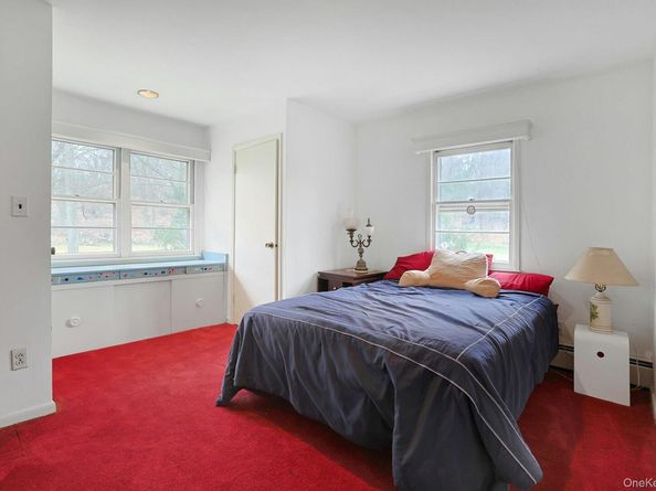 14 Aspen Way, Thornwood NY 10594