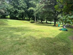 14 Aspen Way, Thornwood NY 10594