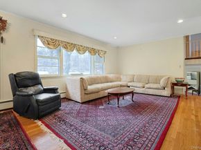 14 Aspen Way, Thornwood NY 10594