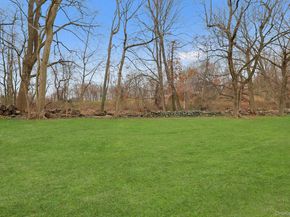 14 Aspen Way, Thornwood NY 10594