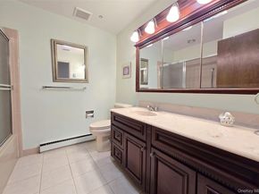 289 Cardiff Court B, Ridge NY 11961