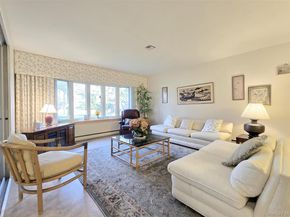 289 Cardiff Court B, Ridge NY 11961