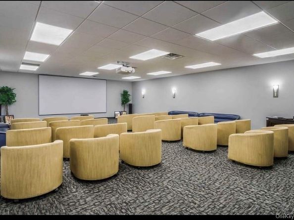 1 BAY CLUB Drive 6V, Bayside NY 11360