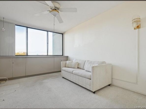 1 BAY CLUB Drive 6V, Bayside NY 11360