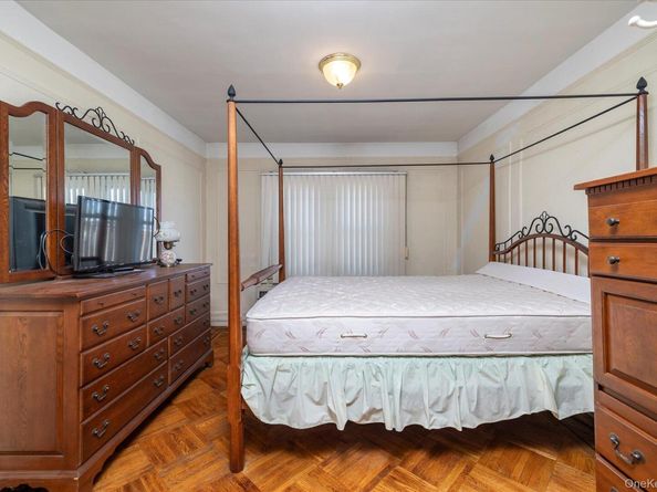 53-54 66th Street, Maspeth NY 11378