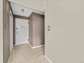 8935 155th Ave 3M, Howard Beach NY 11414