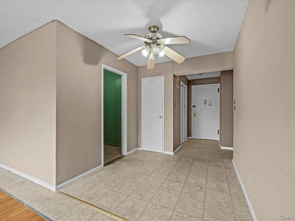 8935 155th Ave 3M, Howard Beach NY 11414