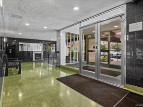 8935 155th Ave 3M, Howard Beach NY 11414