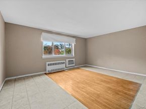 8935 155th Ave 3M, Howard Beach NY 11414