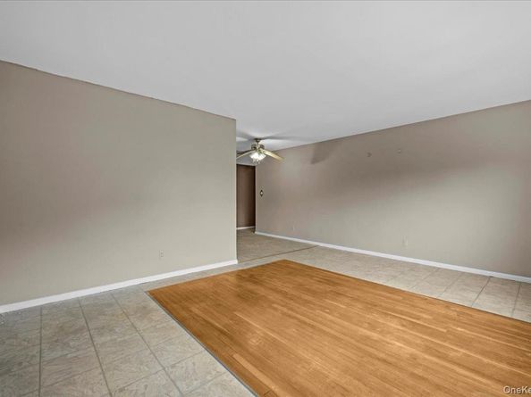 8935 155th Ave 3M, Howard Beach NY 11414