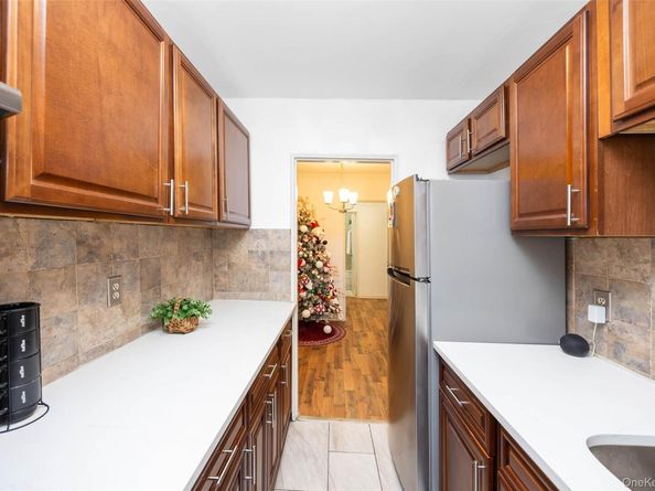 70-07 Park Drive E A, Kew Garden Hills NY 11367