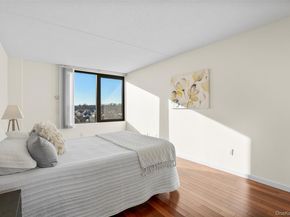 4 Martine Avenue 1011, White Plains NY 10606