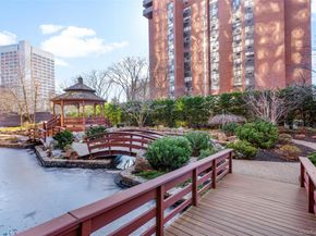 4 Martine Avenue 1011, White Plains NY 10606