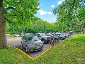 224-24 Union Turnpike 4J, Oakland Gardens NY 11364