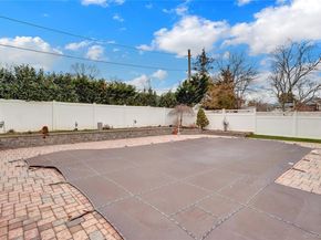 11 Fishermans Drive, Port Washington NY 11050
