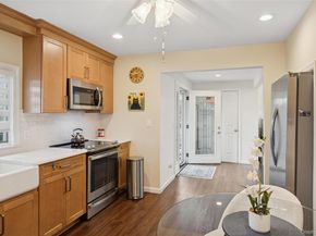 14 March Lane, Westbury NY 11590